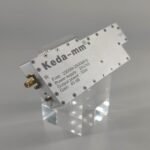 Keda - мм модуль усилителя мощности для БПЛА на прозрачной подставке