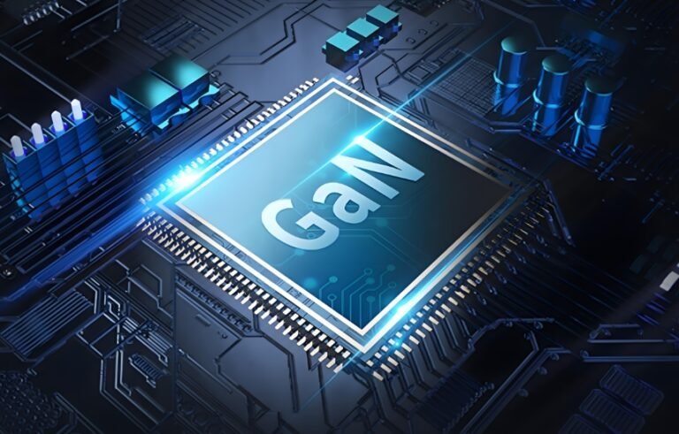 Chip de GaN con potencial para módulos antidrones en una placa de circuito impreso.