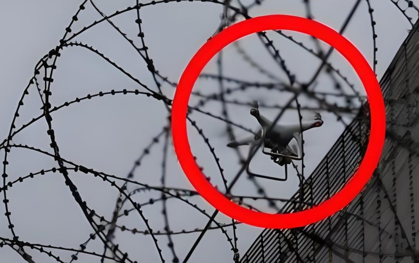 El sistema de seguridad detecta un dron no autorizado cerca de la alambrada de la cárcel